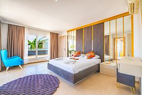 Lux Villa With Inf Pool Jacuzzi - All Rooms w AC