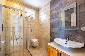 Lux Villa With Inf Pool Jacuzzi - All Rooms w AC