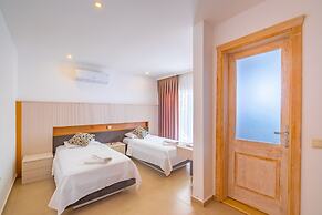 Lux Villa With Inf Pool Jacuzzi - All Rooms w AC