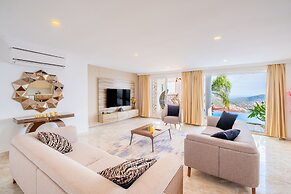 Lux Villa With Inf Pool Jacuzzi - All Rooms w AC