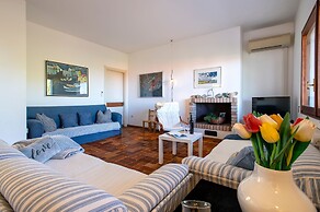 Sardinia Re - Shuluq 6