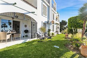 Amazing Pool and Garden Apartment by Costarentals - Ref 253