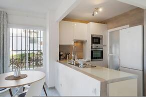 Amazing Pool and Garden Apartment by Costarentals - Ref 253