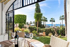 Amazing Pool and Garden Apartment by Costarentals - Ref 253