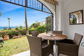 Amazing Pool and Garden Apartment by Costarentals - Ref 253