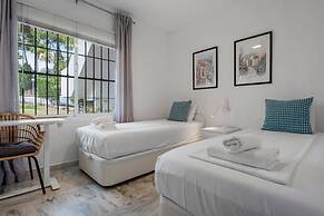 Amazing Pool and Garden Apartment by Costarentals - Ref 253