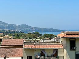 YourHome - La Famiglia Apartment