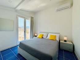 YourHome - La Famiglia Apartment