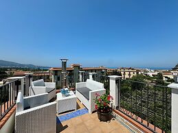 YourHome - La Famiglia Apartment