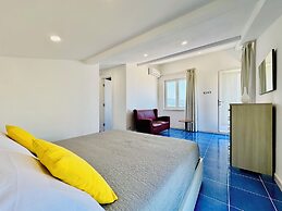 YourHome - La Famiglia Apartment