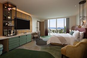 Pier Sixty-Six (Pier 66)