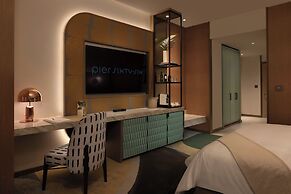 Pier Sixty-Six (Pier 66)