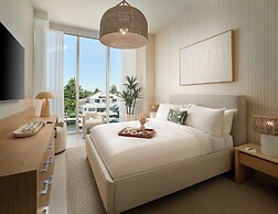 Pier Sixty-Six (Pier 66)