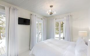 The Roxbury at Stratton Falls