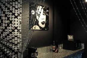 The Roxbury at Stratton Falls