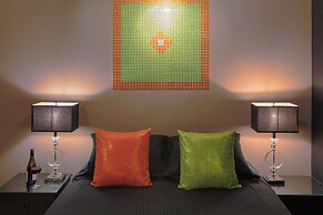 The Roxbury at Stratton Falls