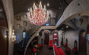 The Roxbury at Stratton Falls