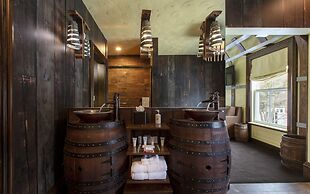 The Roxbury at Stratton Falls