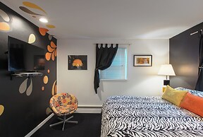 The Roxbury at Stratton Falls