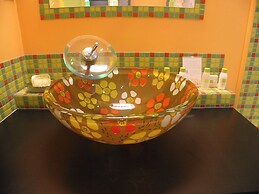 The Roxbury at Stratton Falls