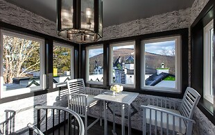 The Roxbury at Stratton Falls