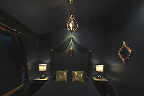 The Roxbury at Stratton Falls