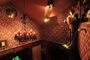 The Roxbury at Stratton Falls