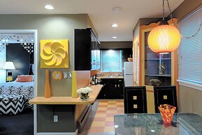 The Roxbury at Stratton Falls