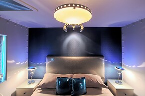 The Roxbury at Stratton Falls