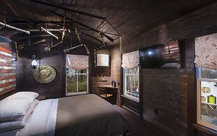 The Roxbury at Stratton Falls