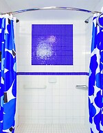 The Roxbury at Stratton Falls