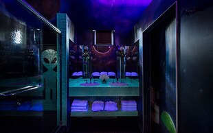 The Roxbury at Stratton Falls