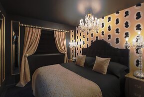 The Roxbury at Stratton Falls