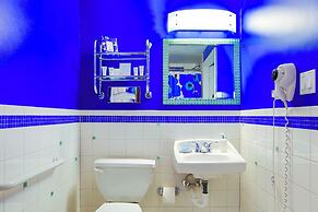 The Roxbury at Stratton Falls