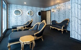 The Roxbury at Stratton Falls