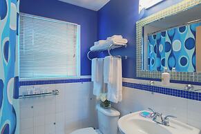 The Roxbury at Stratton Falls