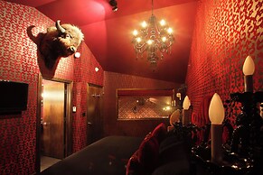 The Roxbury at Stratton Falls