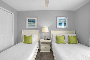 Champions Gate Resort Home w BBQ Pool