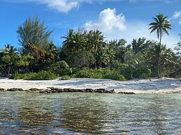 MOOREA CHILL AND BEACH LODGE