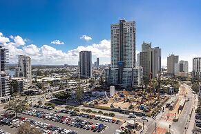 Ocean View Surfers Paradise Studio Suite