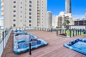 Ocean View Surfers Paradise Studio Suite