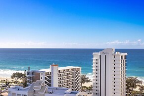 Ocean View Surfers Paradise Studio Suite