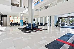 Ocean View Surfers Paradise Studio Suite