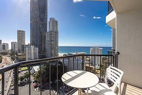 Ocean View Surfers Paradise Studio Suite