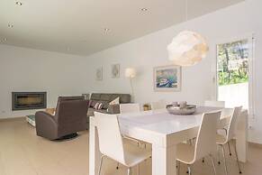 Carritx With 4 Bedrooms and 4 Bathrooms