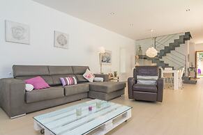 Carritx With 4 Bedrooms and 4 Bathrooms