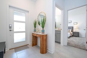 NEW Home Storeylake 4Bd 3 Walking Clubhouse