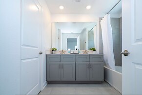 NEW Home Storeylake 4Bd 3 Walking Clubhouse