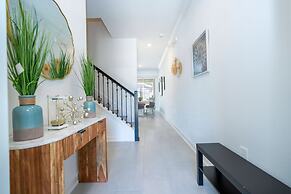 NEW Home Storeylake 4Bd 3 Walking Clubhouse