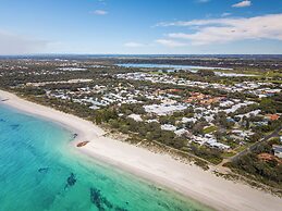 98 Steps To The Beach